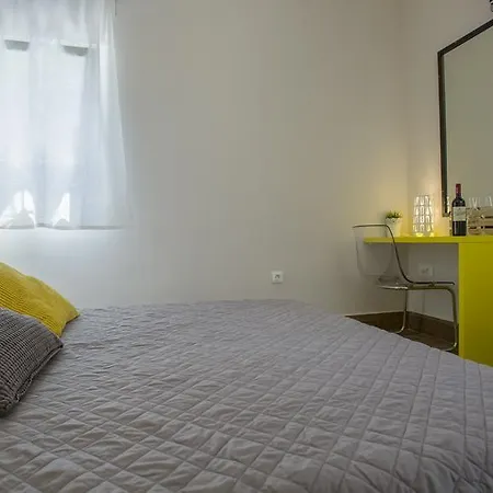 Guest house Hall Apart&rooms